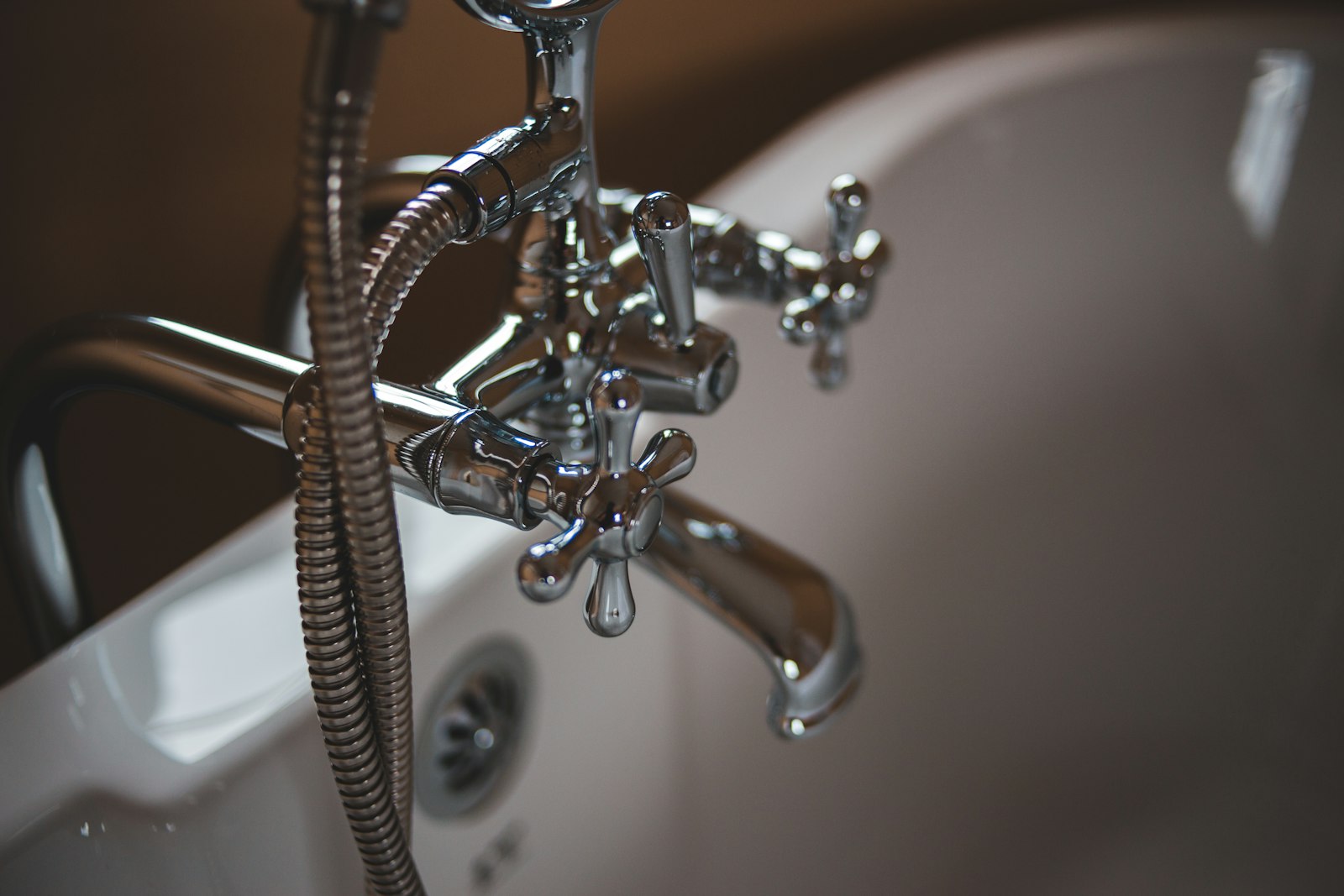 Burst Pipe Water Damage Dallas TX | 24/7 Flood Pros